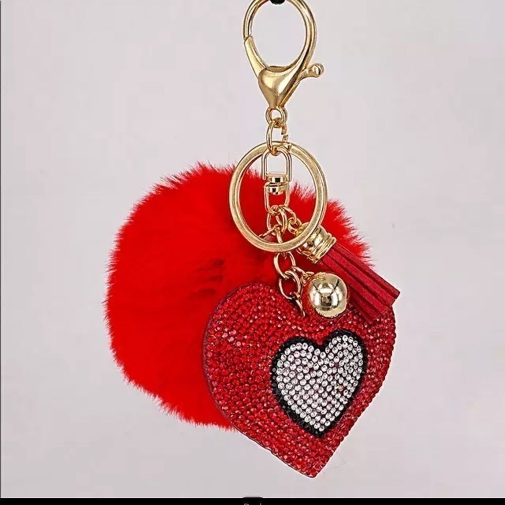 POM POM BAG CHARM AND KEY RING‎